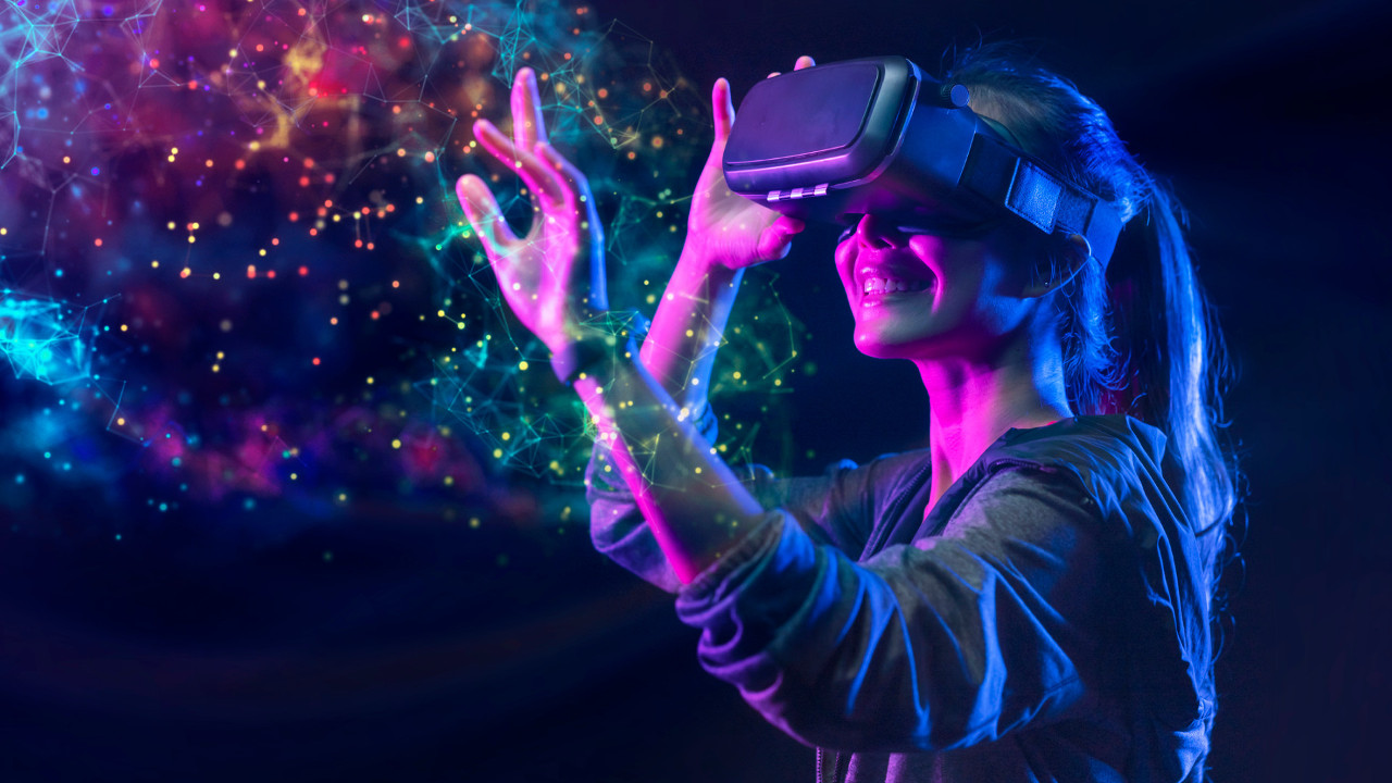 Virtual Reality Merupakan Teknologi yang Populer di Dunia Game, Hiburan dan Bisnis