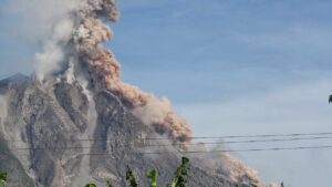 Mengapa Wilayah Indonesia Berpotensi terjadi Bencana Terutama yang Terkait dengan Tektonisme dan Vulkanisme? Inilah Penyebabnya
